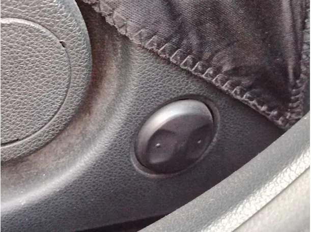 Car image 29