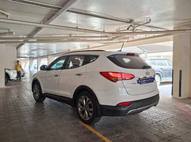 Car image 7