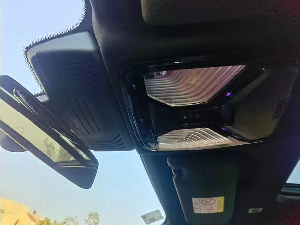 Car image 33