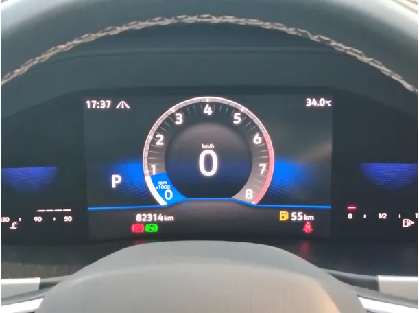 Car image 24