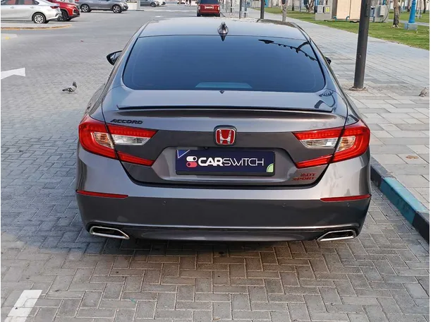 Car image 6
