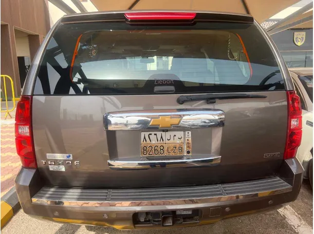 Car image 5