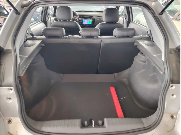 Car image 26