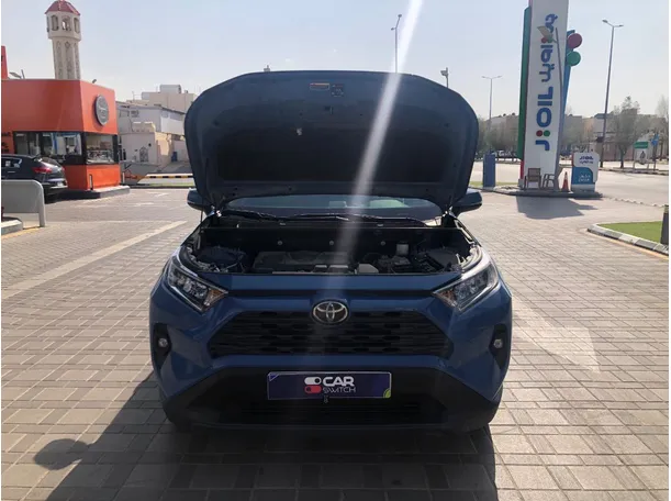 Car image 24