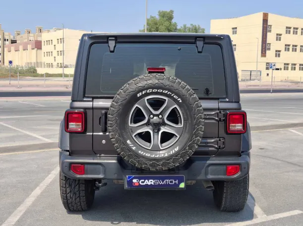 Car image 6