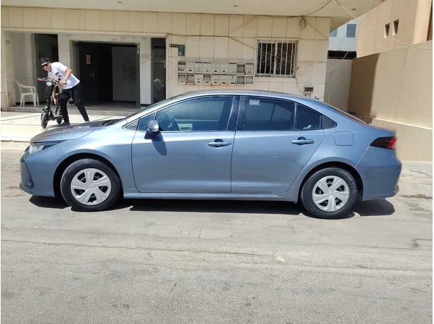 Car image 8