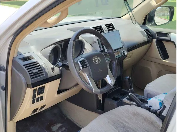 Car image 13