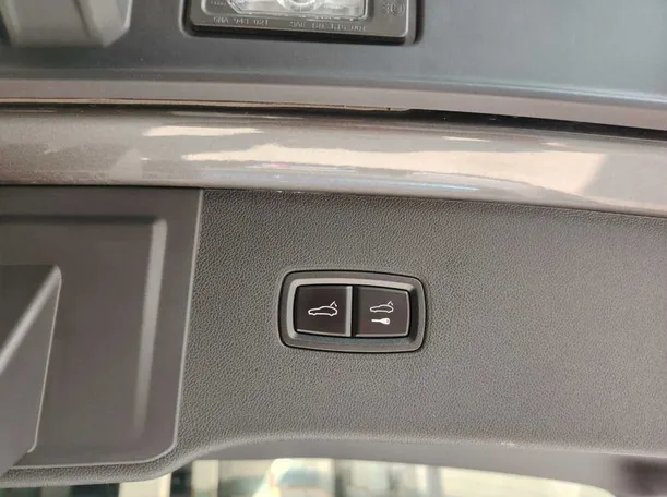 Car image 41