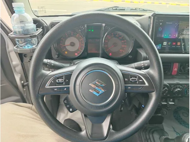 Car image 25