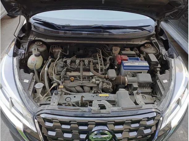 Car image 19