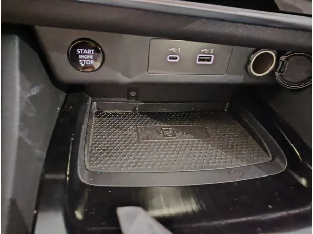 Car image 31