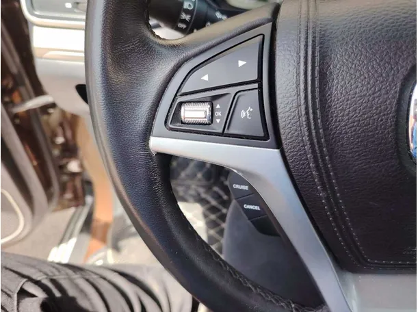 Car image 38