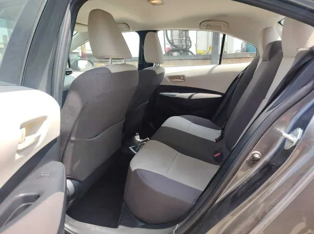 Car image 17