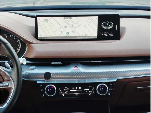 Car image 24
