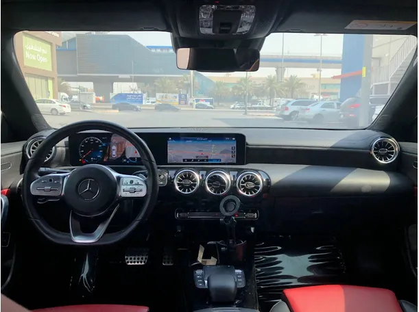 Car image 17