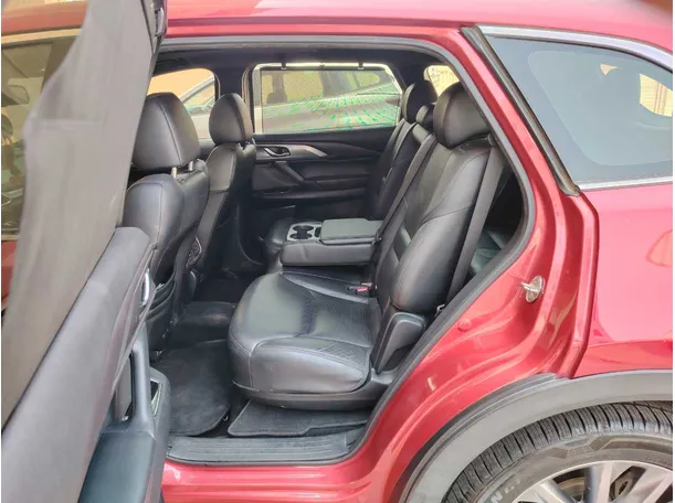 Car image 15