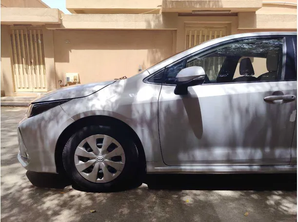 Car image 9
