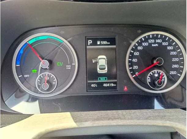 Car image 30