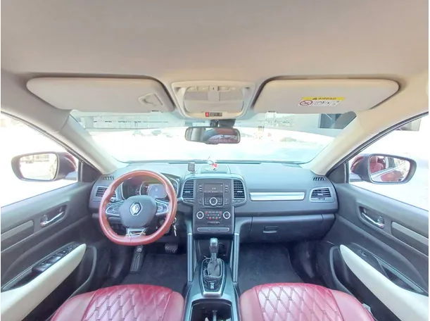 Car image 17