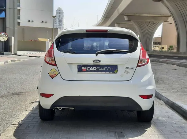 Car image 6