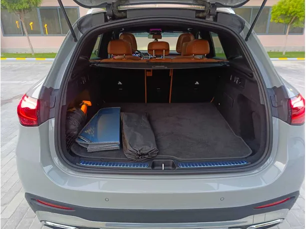 Car image 28