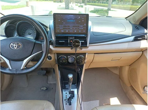 Car image 17