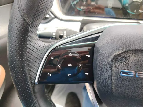 Car image 47