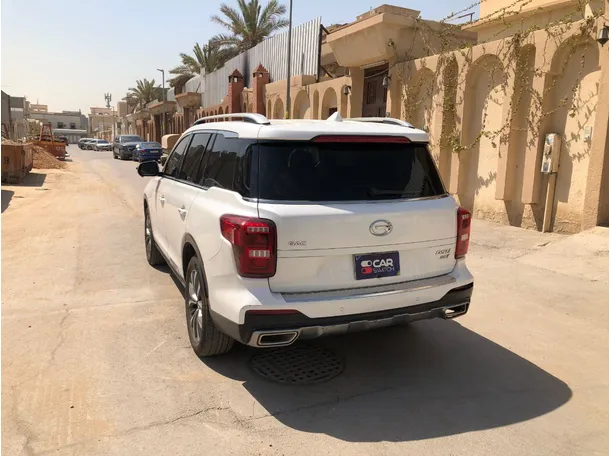 Car image 7