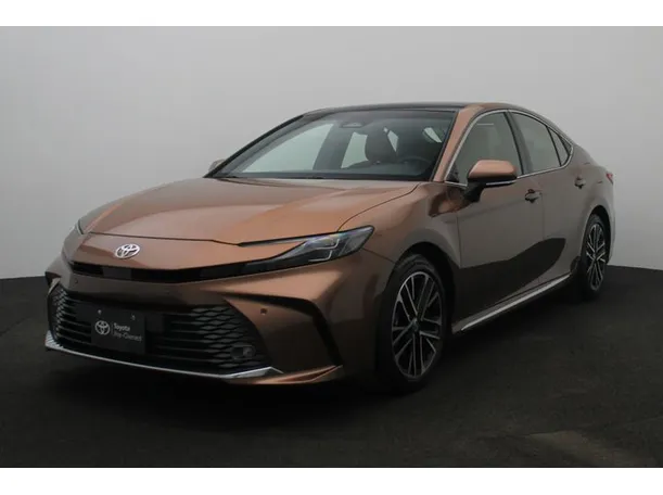 2025 تويوتا كامري في دبي