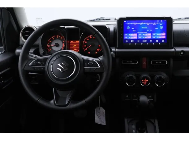 Car image 14