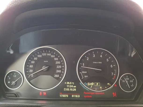 Car image 13