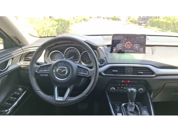 Car image 17
