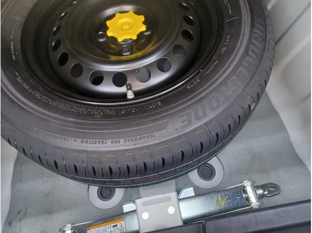 Car image 22