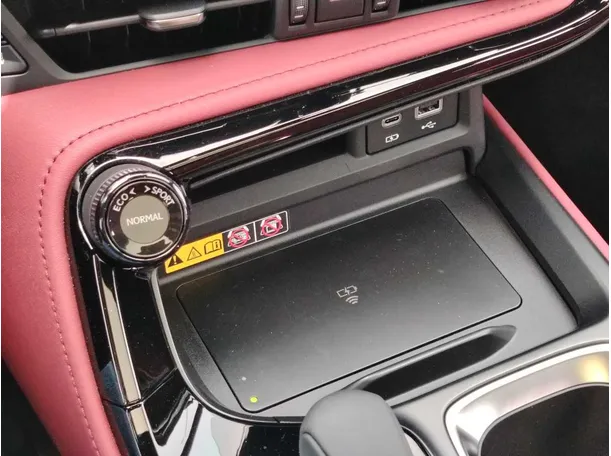 Car image 22