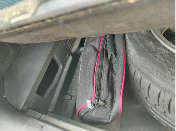 Car image 46