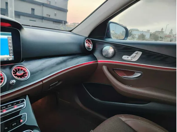 Car image 46