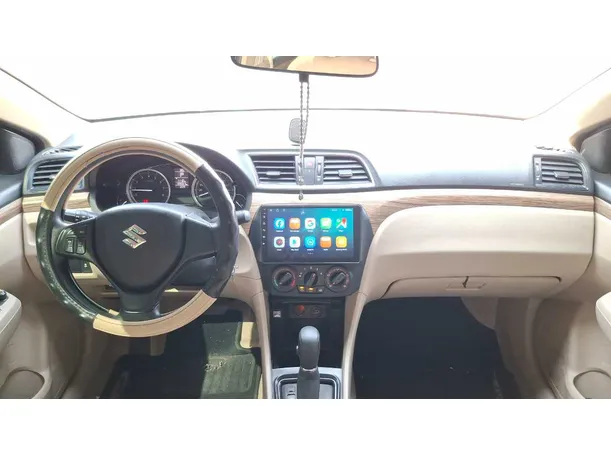 Car image 18