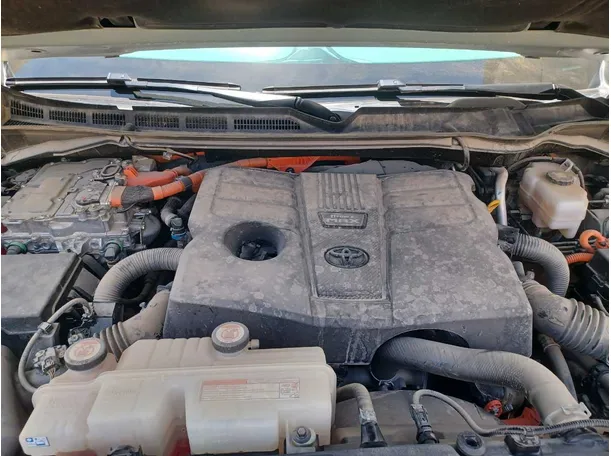 Car image 27