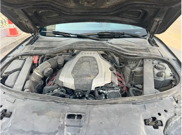 Car image 26