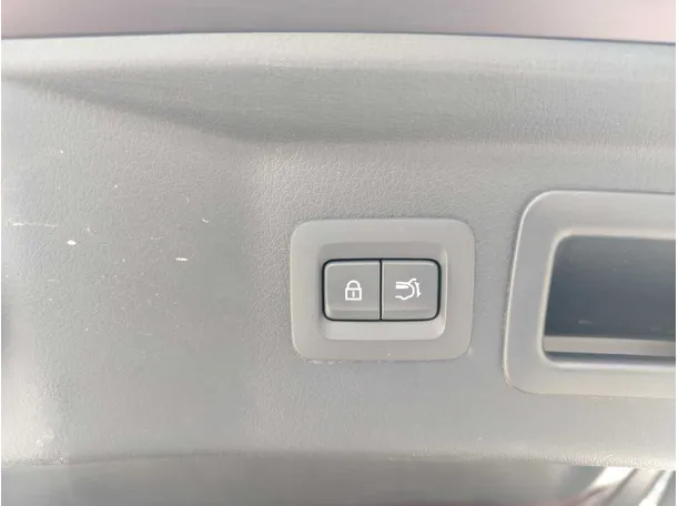 Car image 46