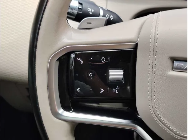 Car image 32