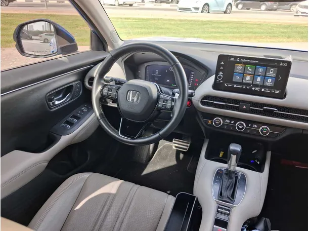 Car image 17