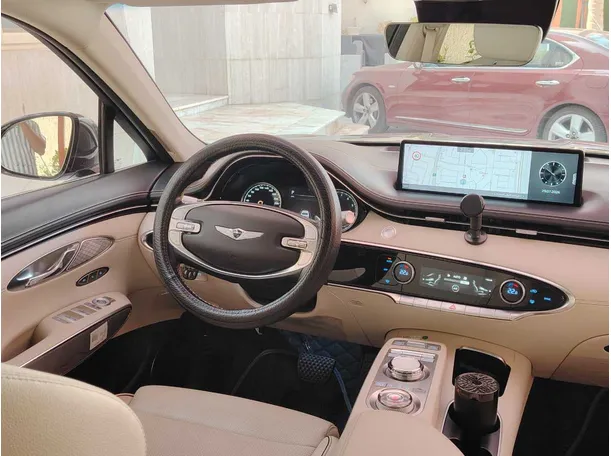 Car image 21