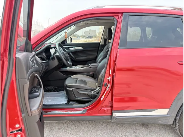 Car image 13