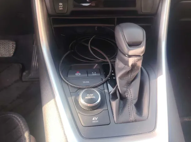 Car image 15