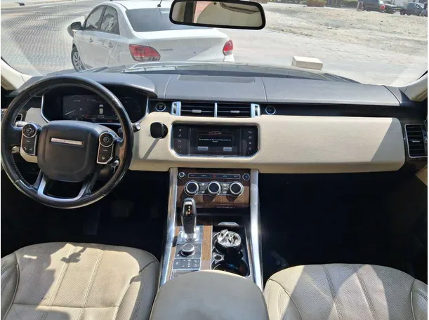 Car image 16