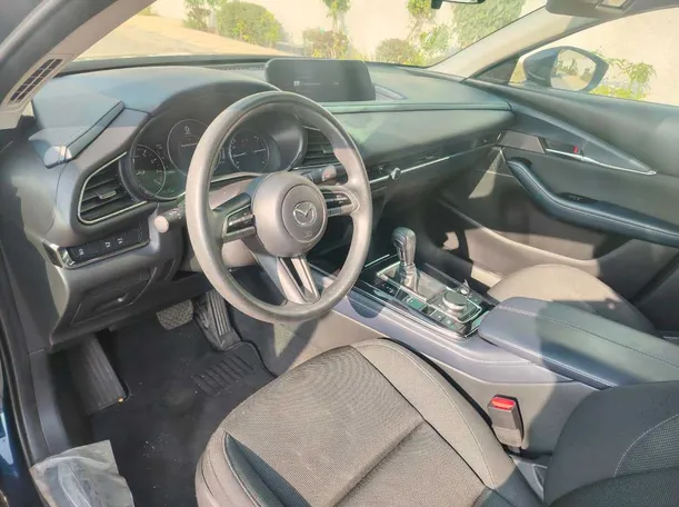 Car image 13