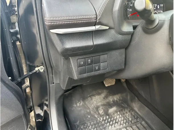 Car image 23