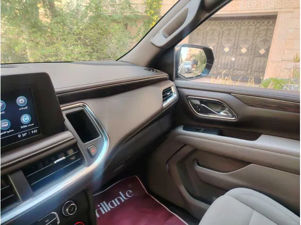 Car image 34