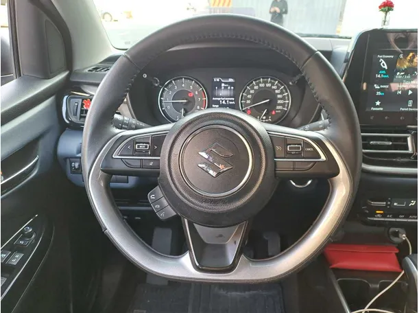 Car image 15